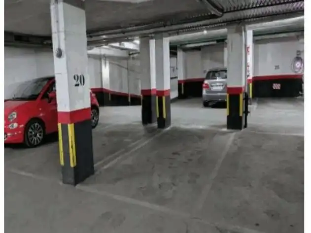 Aparcament de Garatge de lloguer en Madrid