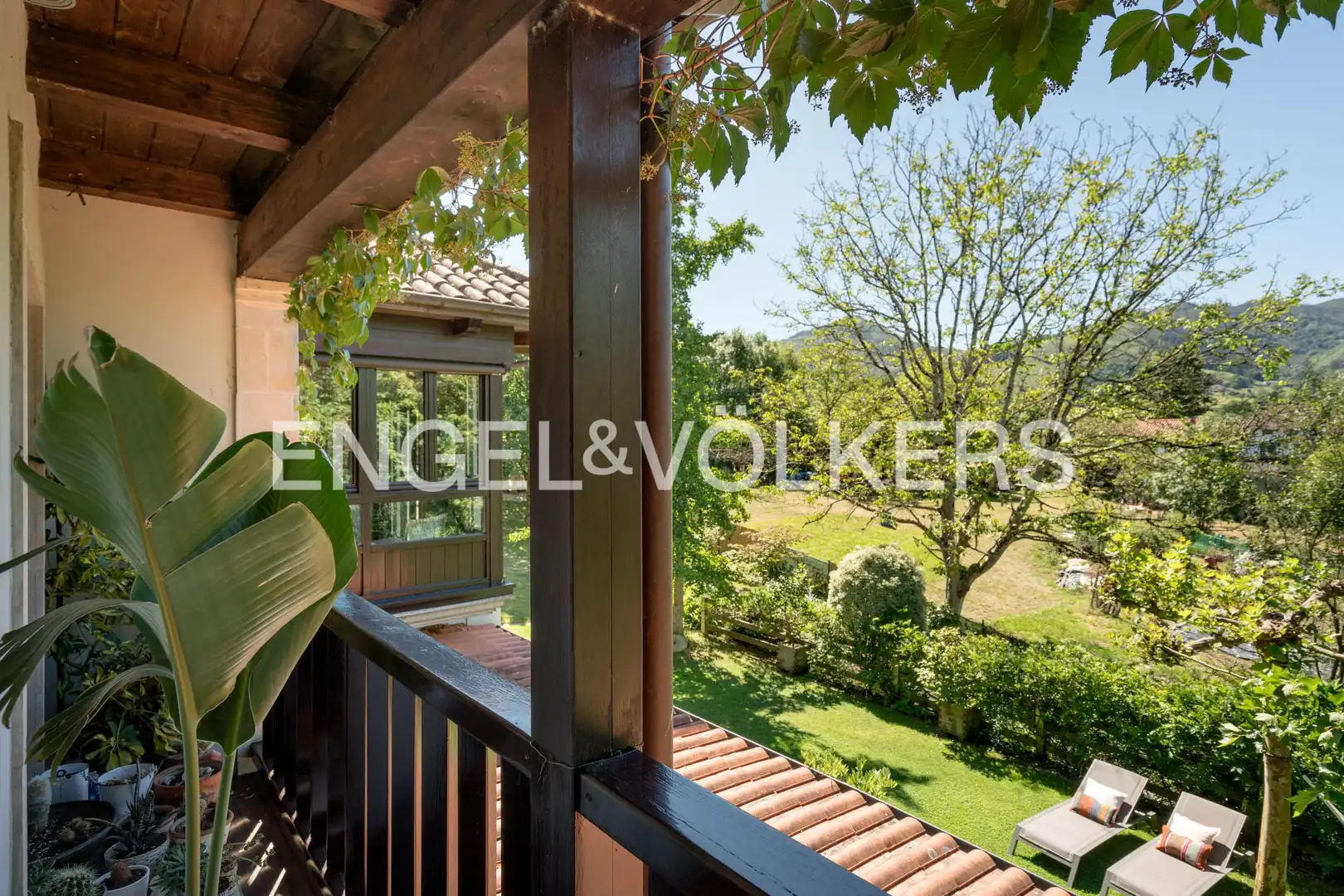 Terraza de Casa o chalet en venta en Nava con Calefacción, Jardín privado y Parquet