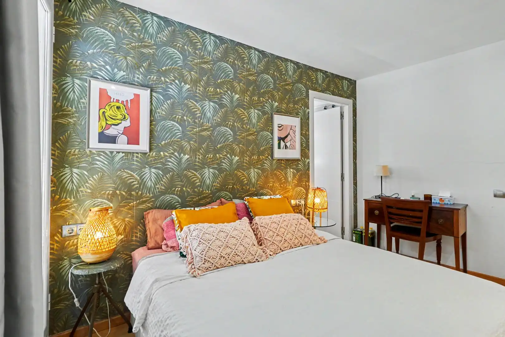 Bedroom of Flat for sale in Barcelona  with Air Conditioner, Heating and Parquet flooring
