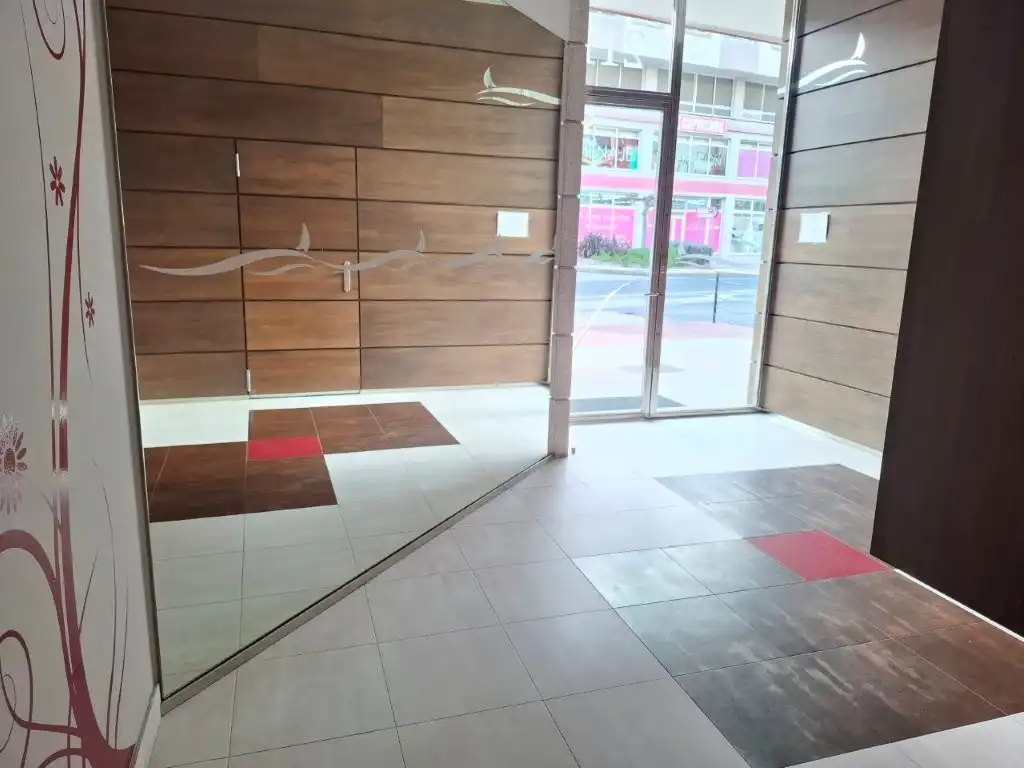 Piso en venta en Burela con Calefacción, Trastero y Amueblado