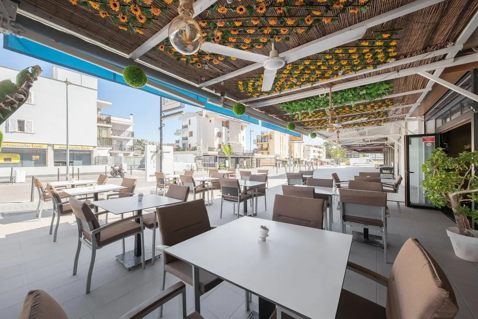 Terrassa de Local de lloguer en Calvià amb Terrassa