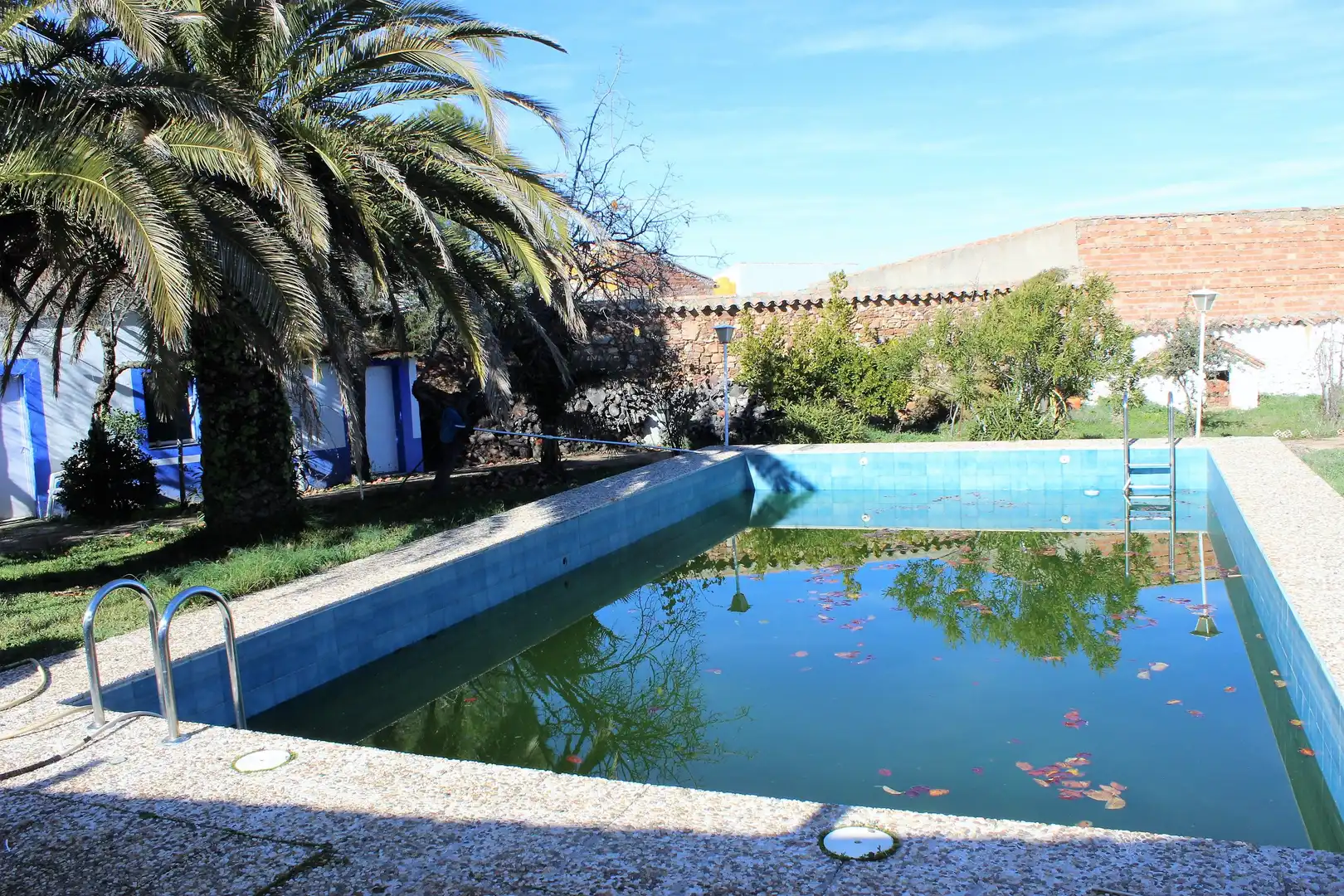 Piscina de Casa adosada en venta en Brazatortas con Calefacción, Jardín privado y Piscina