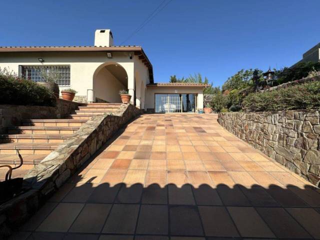 Casa-chalet en Venta en Prades en Can Violí  - Can Poi del Bosc