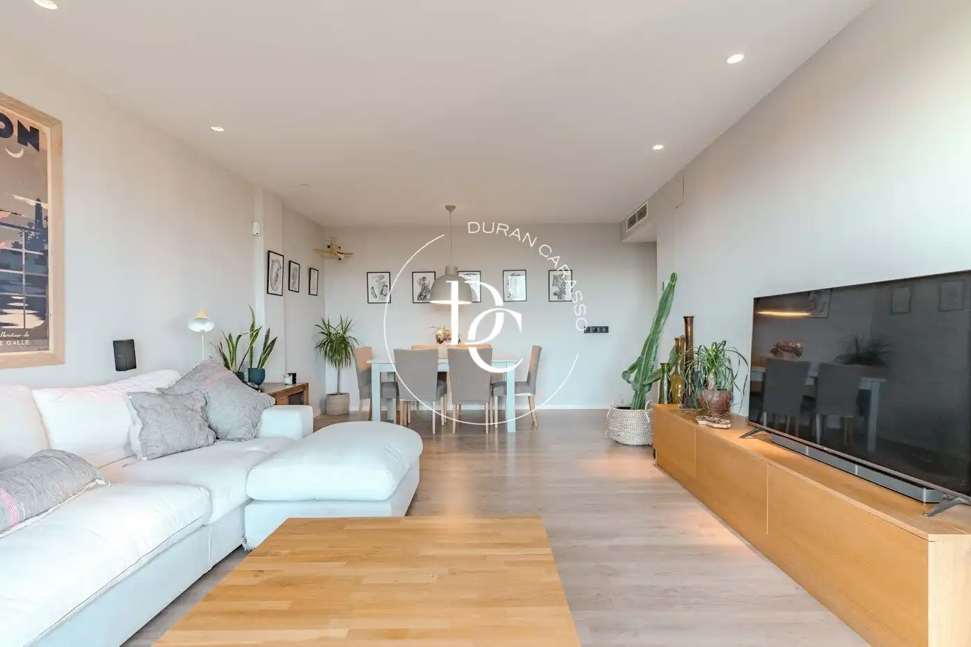 Penthouse with balcony for sale in Carrer de Manuel Llopis de Casades, imagen 9