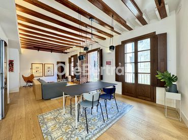 Piso con balcón en venta en dels Banys Nous