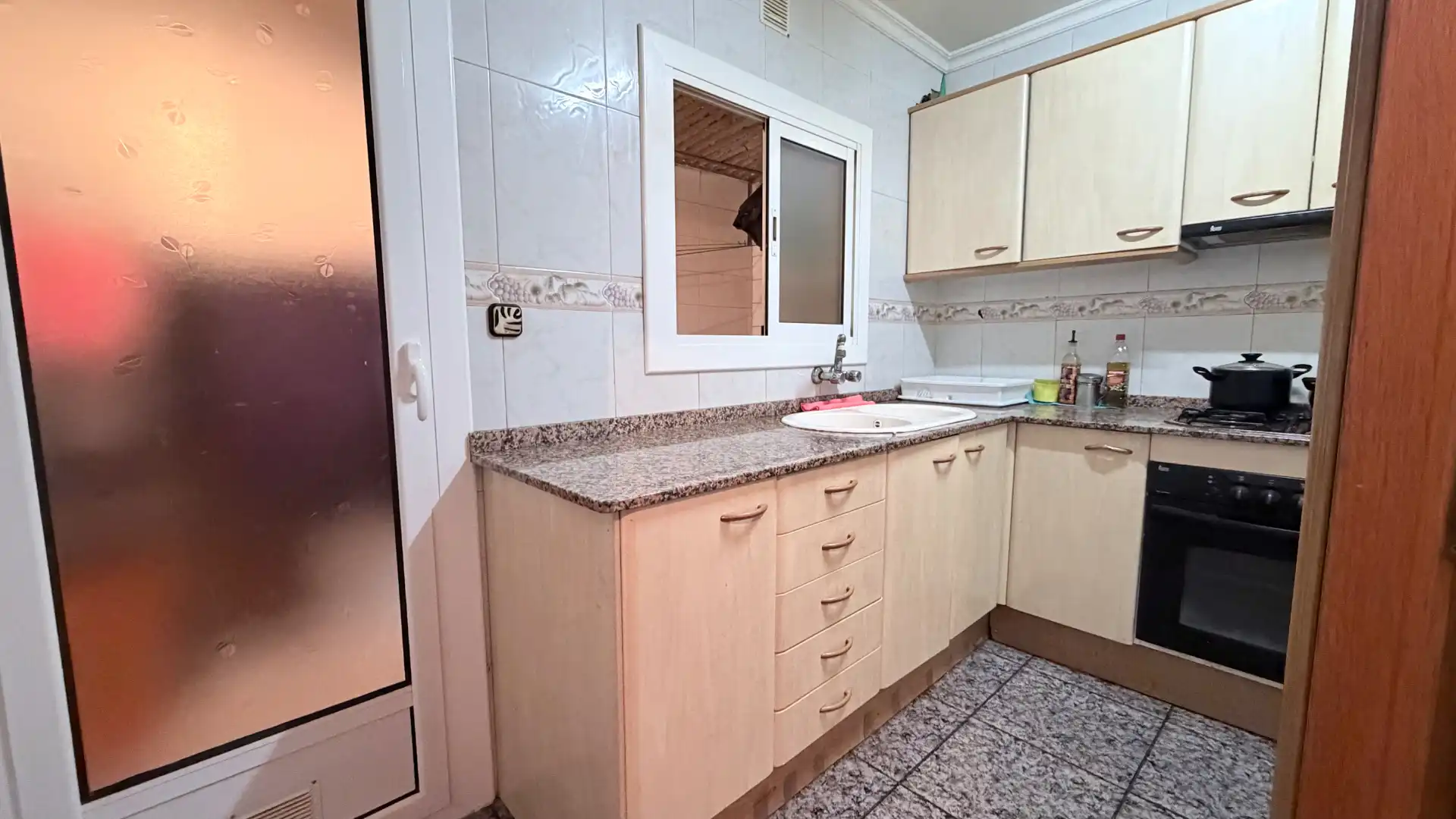 Cocina de Piso en venta en Viladecans con Calefacción, Amueblado y Horno