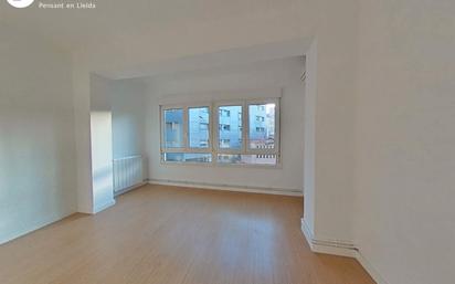 Living room of Flat for sale in  Lleida Capital  with Air Conditioner, Heating and Parquet flooring