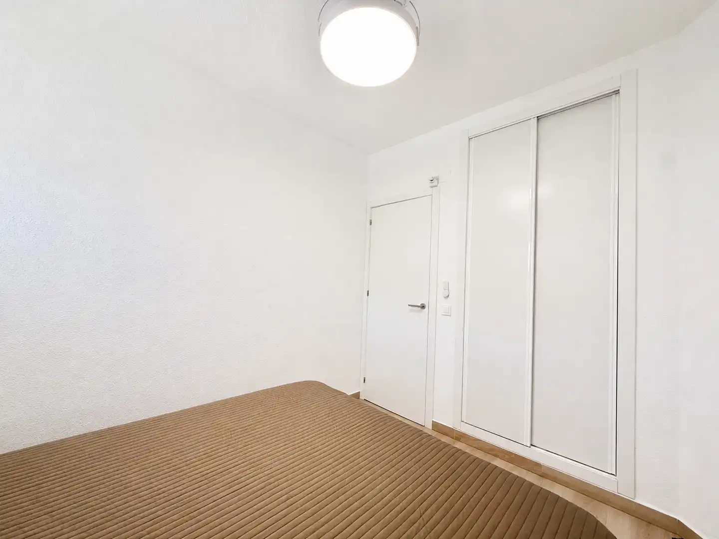 Bedroom of Apartments for rent in Torrevieja  with Air Conditioner, Heating and Swimming Pool