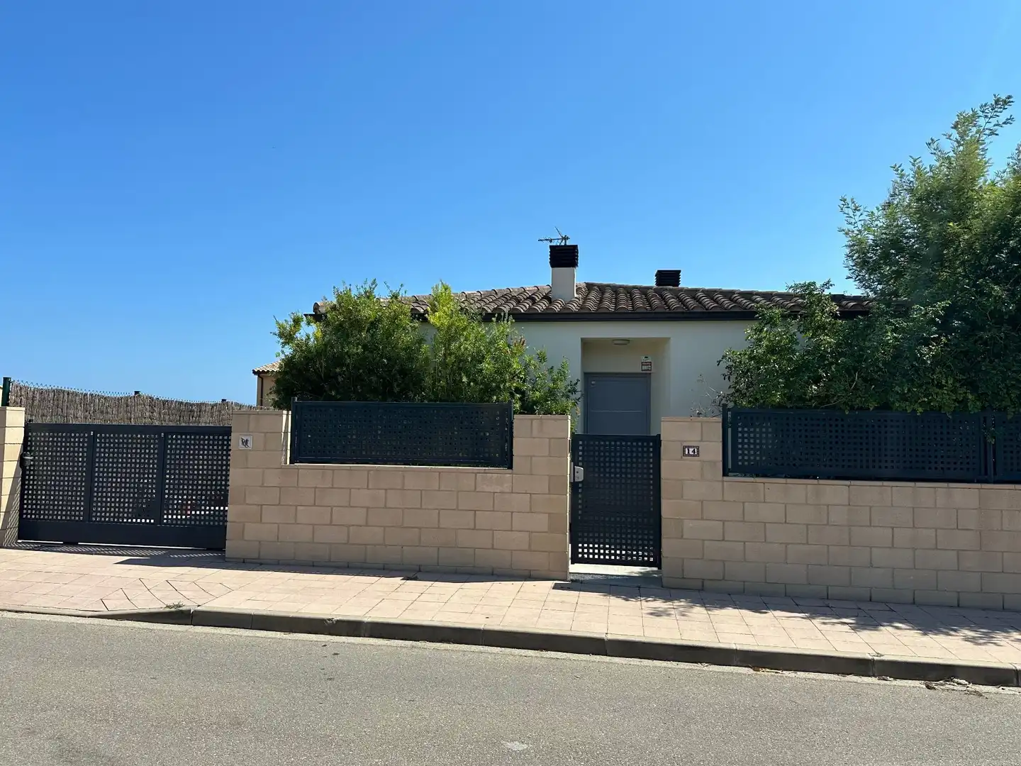 Vista exterior de Casa o chalet en venta en L'Estartit con Jardín privado, Trastero y Piscina