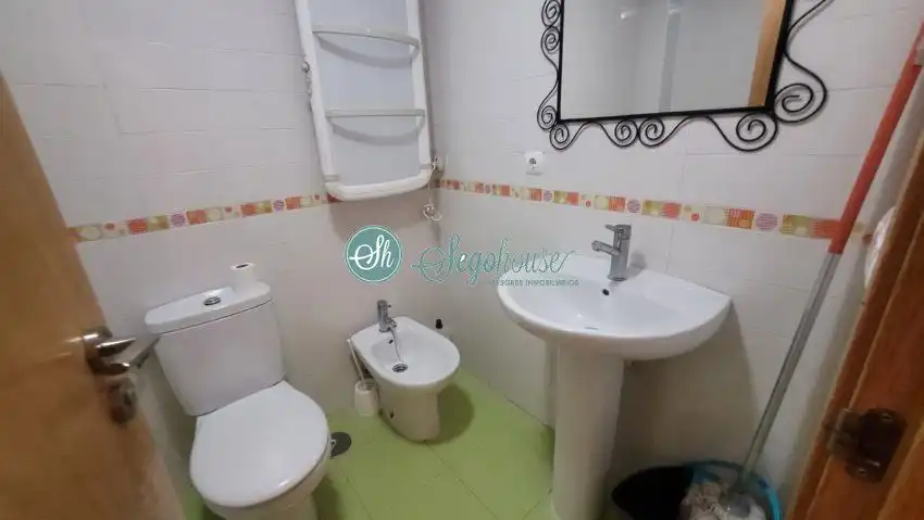 Baño de Piso en venta en Cantimpalos con Calefacción