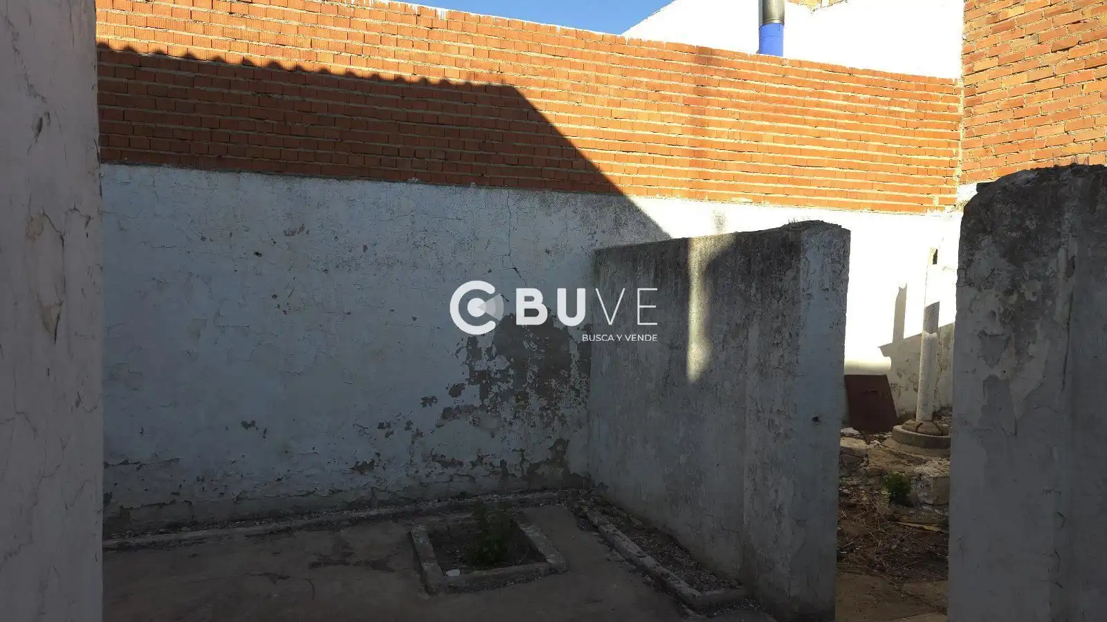 Vista exterior de Casa o xalet en venda en Miguel Esteban amb Jardí privat