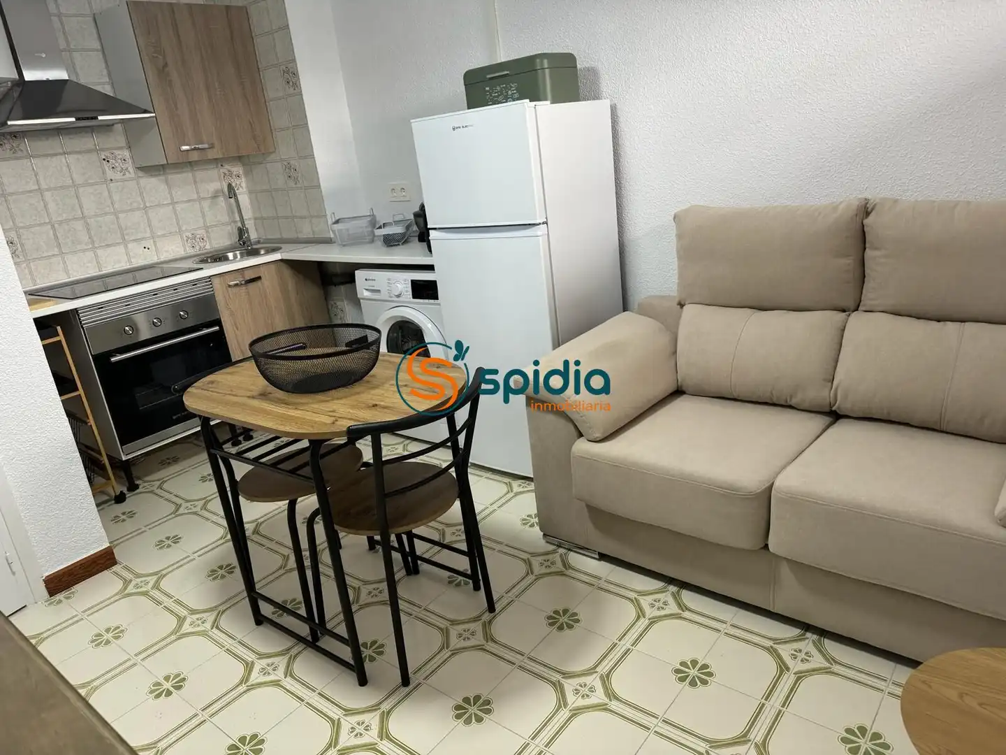 Cuina de Apartament de lloguer en Águilas amb Aire condicionat i Moblat