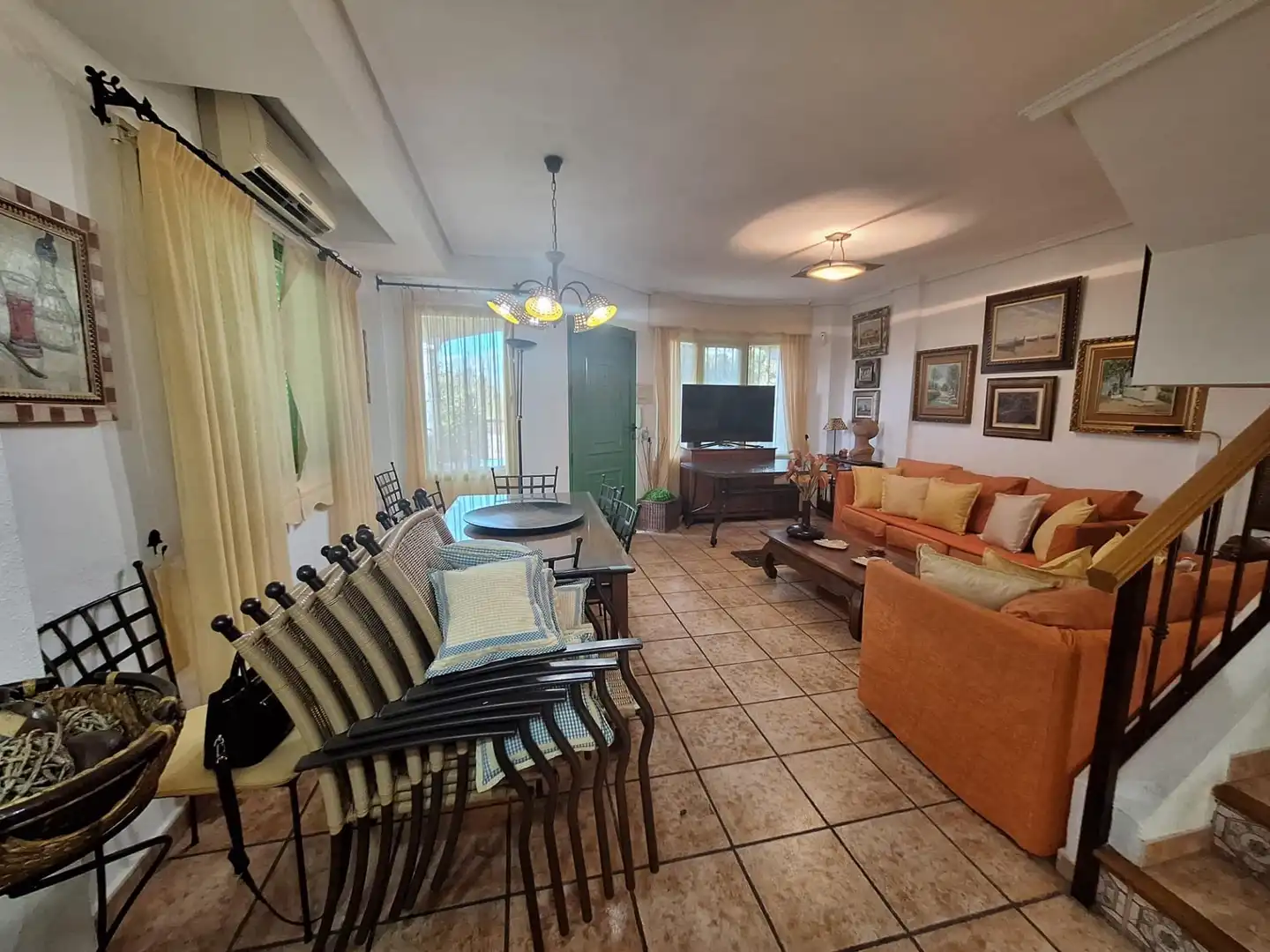 Sala de estar de Casa adosada en venta en Tavernes de la Valldigna con Aire acondicionado, Jardín privado y Terraza