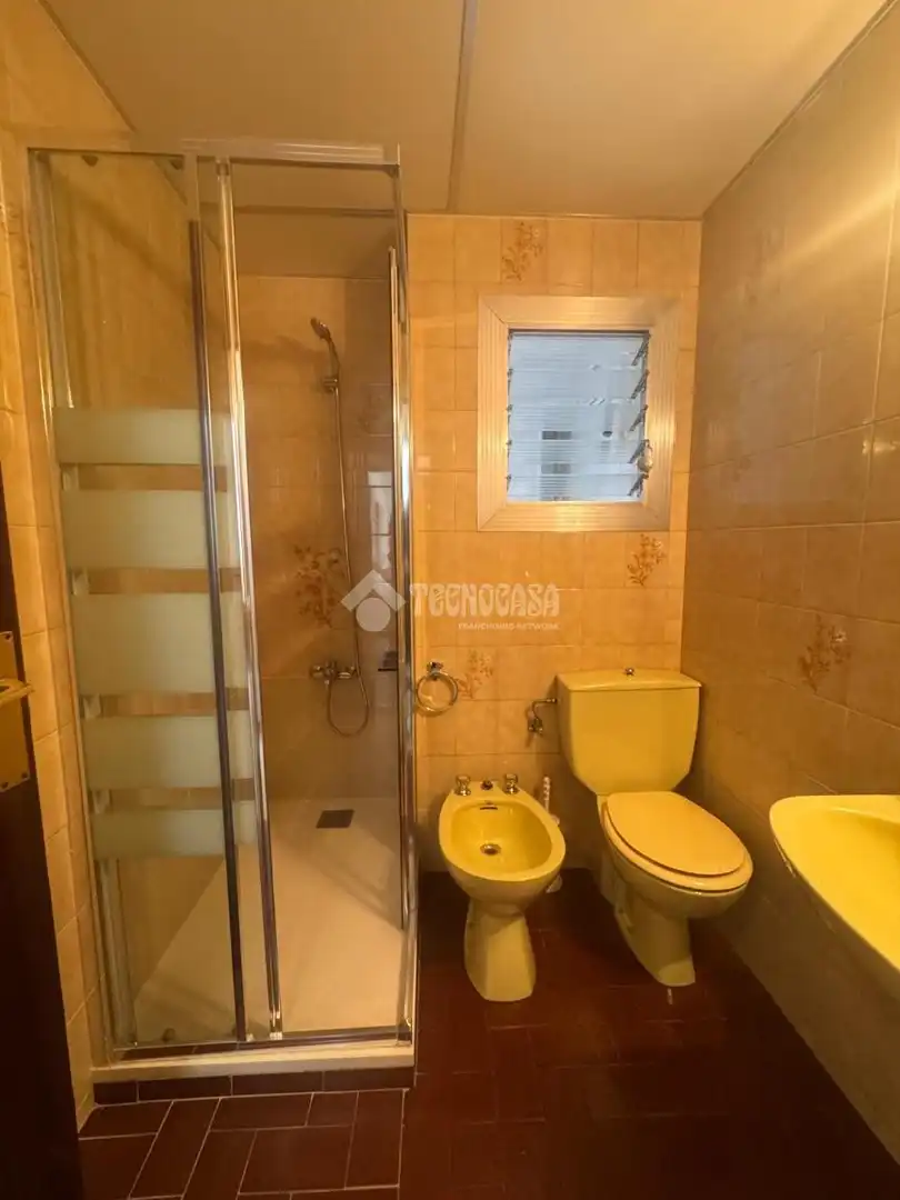 Bany de Pis en venda en Barcelona amb Aire condicionat