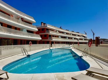 Baixos amb piscina en venda a BRIDA 1