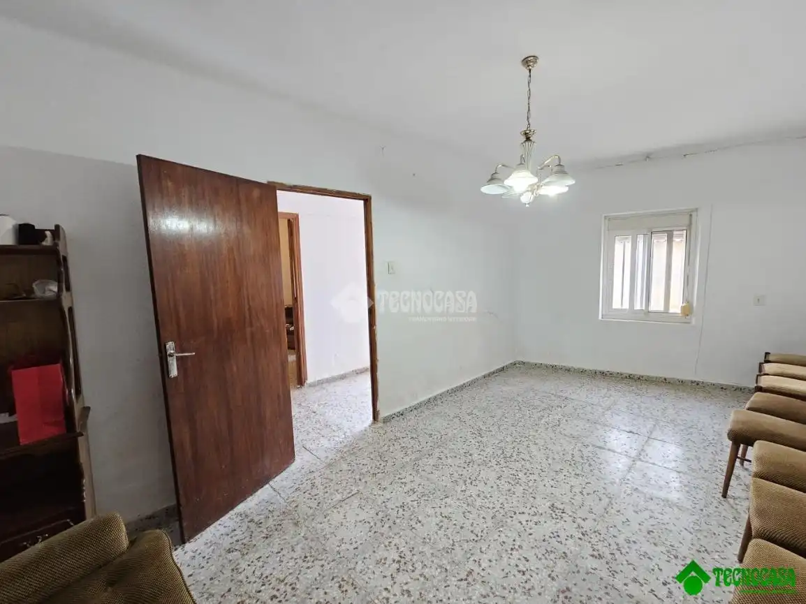 Sala d'estar de Casa adosada en venda en Balazote
