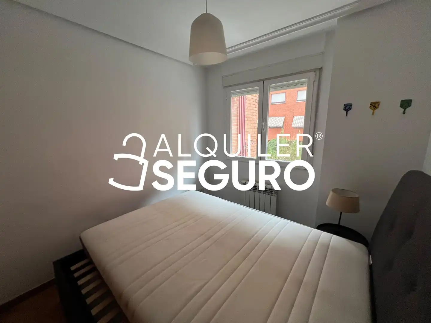 Bedroom of Flat for rent in Madrid  with Air Conditioner, Heating and Swimming Pool