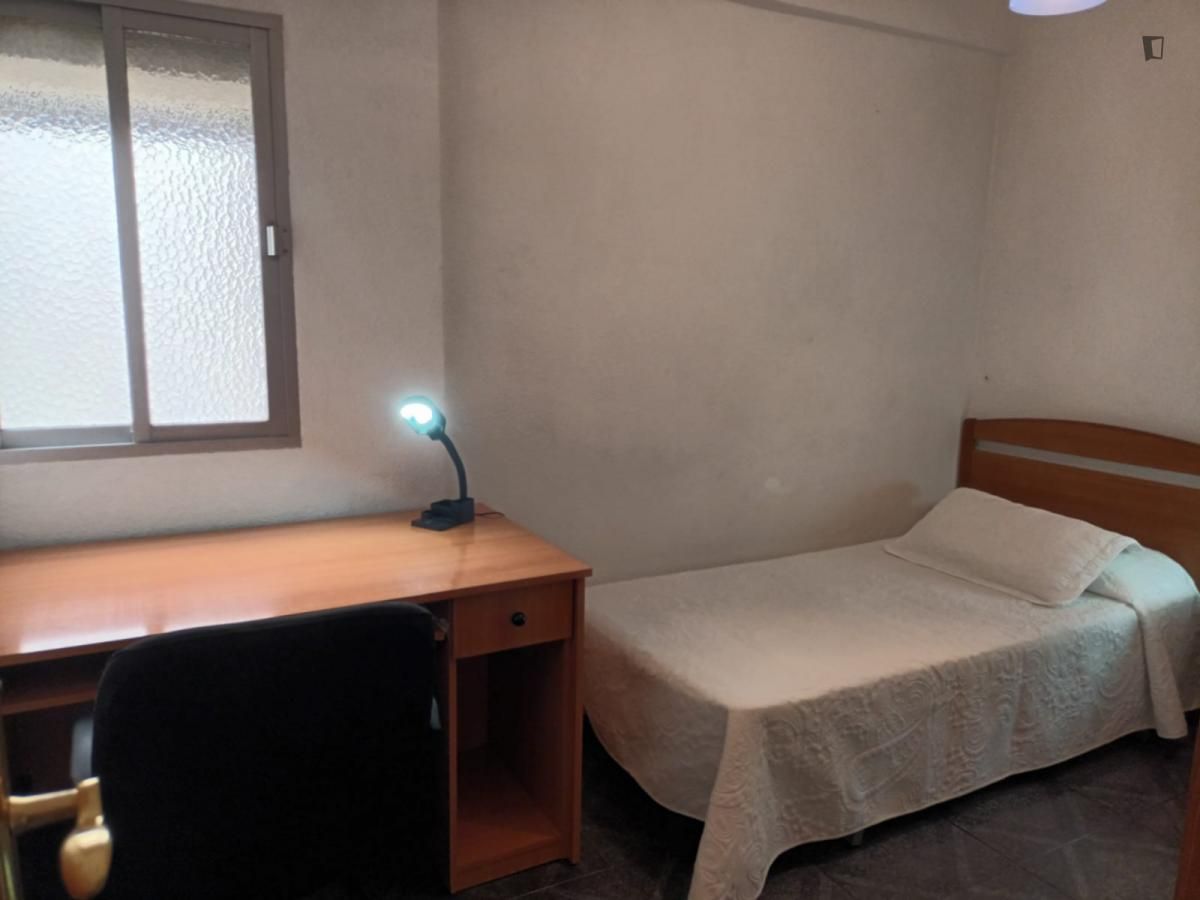 Bedroom of Apartment to rent in  Granada Capital  with Air Conditioner, Furnished and Oven