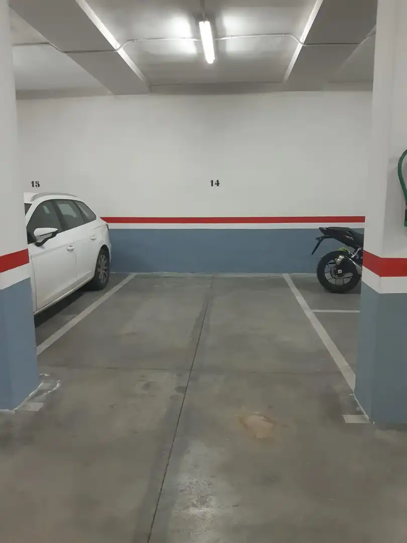 Parkplatz zur Miete in Nervión, imagen 2