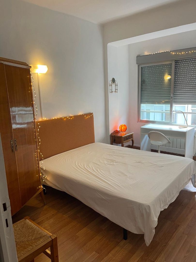 Bedroom of Flat to rent in  Zaragoza Capital  with Heating, Furnished and Oven