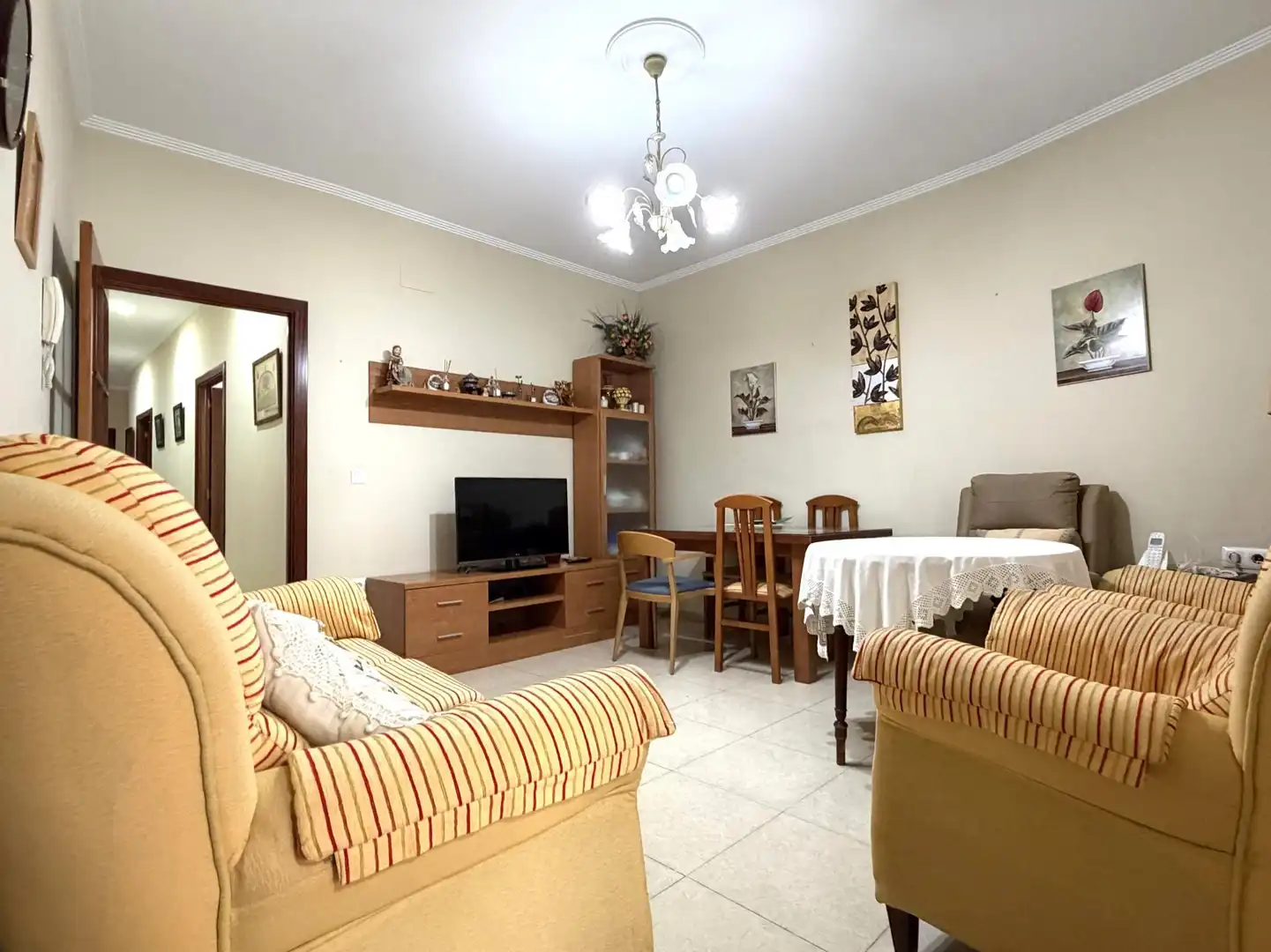 Sala d'estar de Casa o xalet de lloguer en Don Benito amb Aire condicionat i Moblat