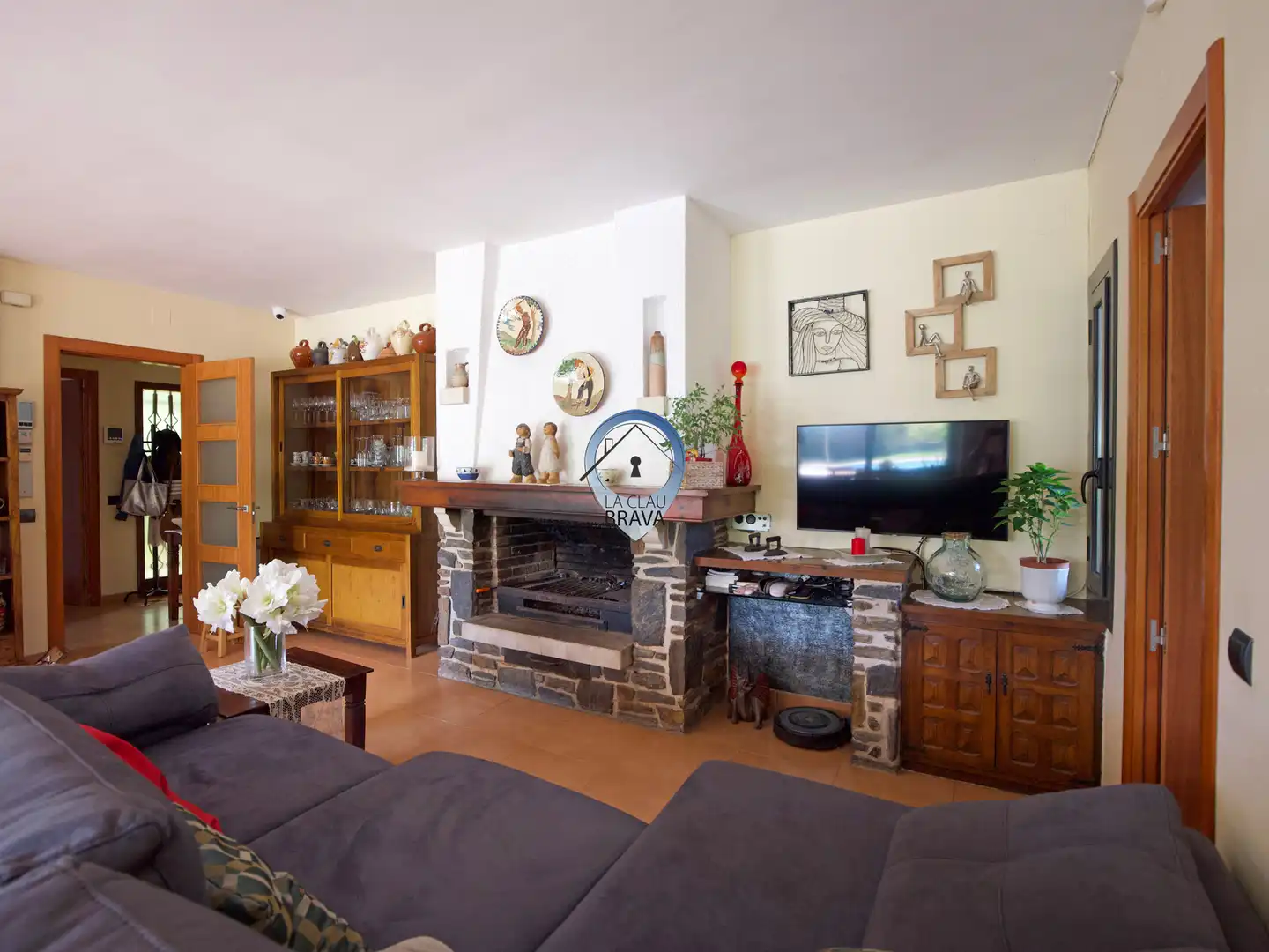 Sala d'estar de Casa o xalet en venda en Caldes de Malavella amb Calefacció, Jardí privat i Terrassa