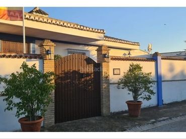 Villa à vendre à Calle Almeria 40