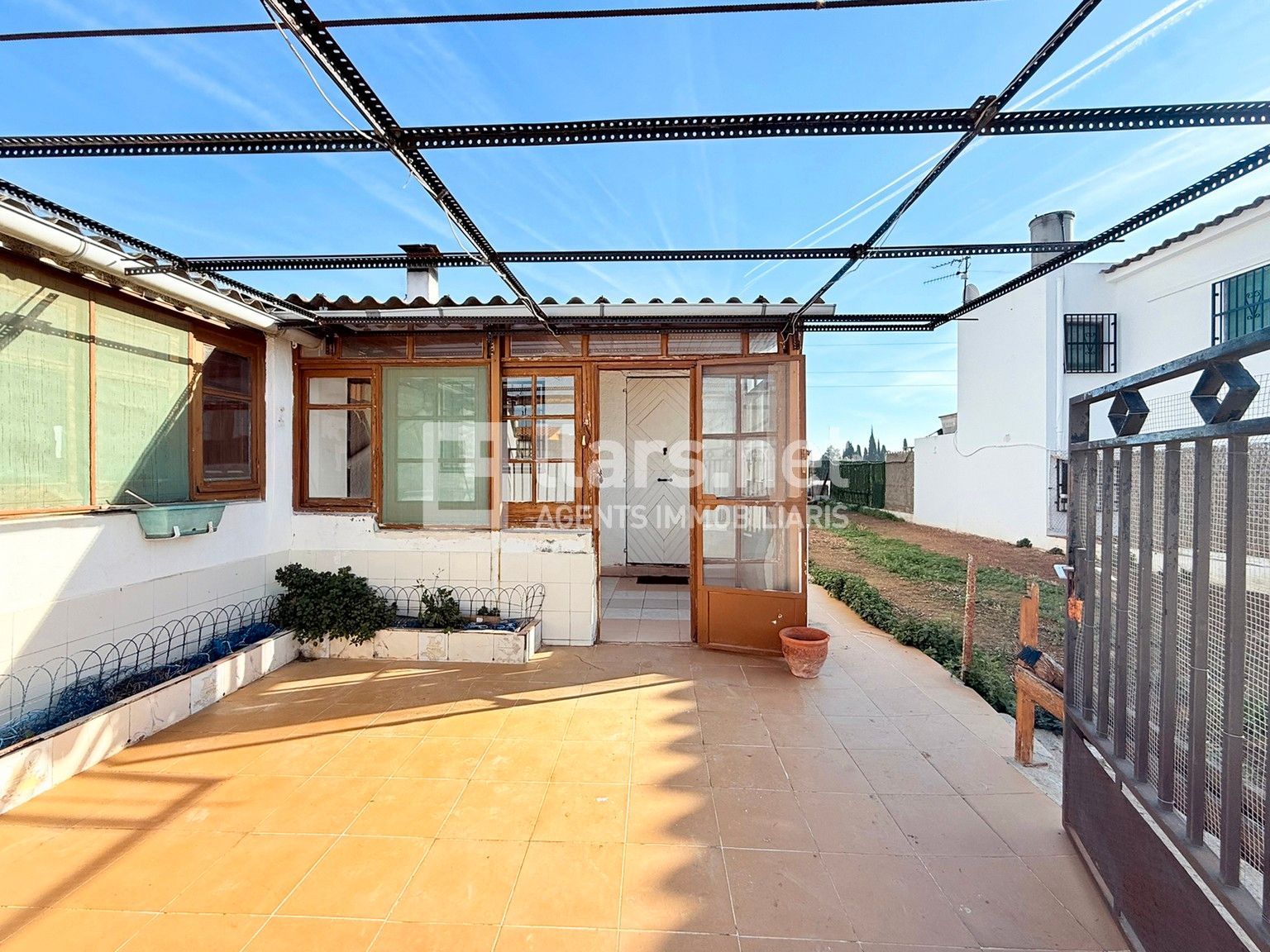 Exterior view of Country homes for sale in Vilanova i la Geltrú  with Private garden and Terrace