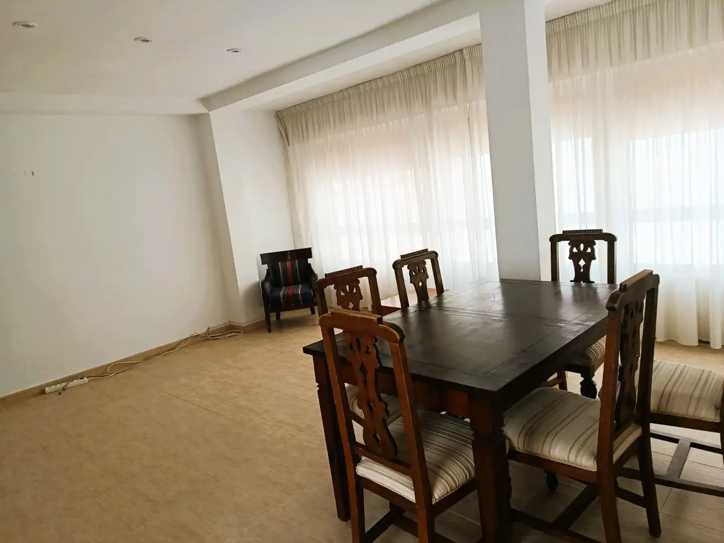 Comedor de Piso en venta en Castellón de la Plana / Castelló de la Plana con Amueblado, Horno y Lavadora