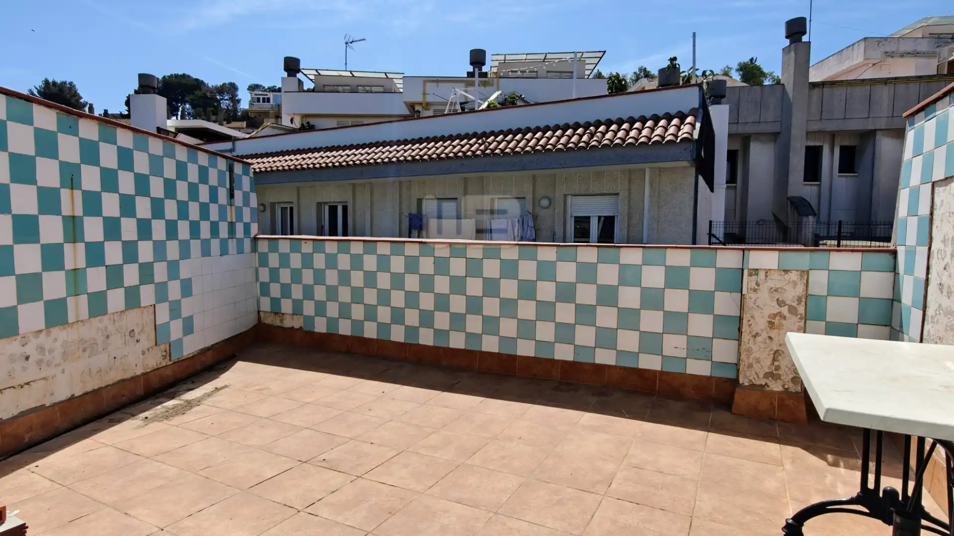 Terrasse von Dachboden zum Verkauf in Barcelona mit Parkett, Terrasse und Ofen