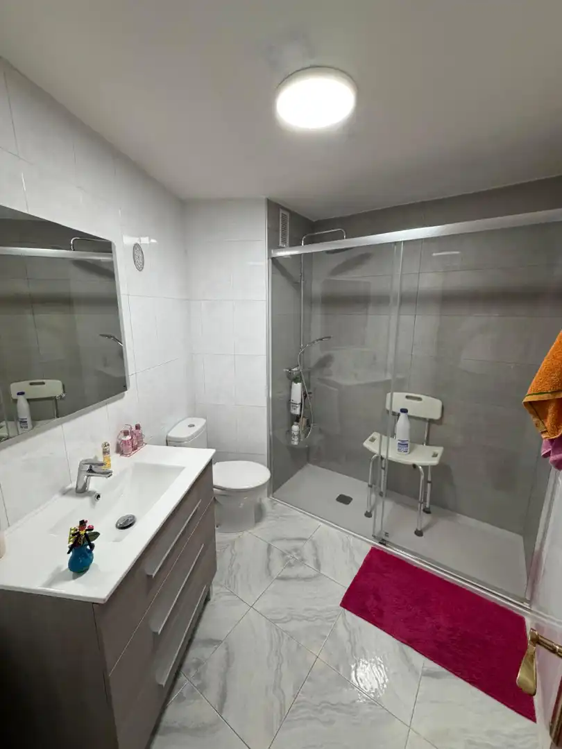 Baño de Piso en venta en Crevillent con Aire acondicionado, Calefacción y Terraza