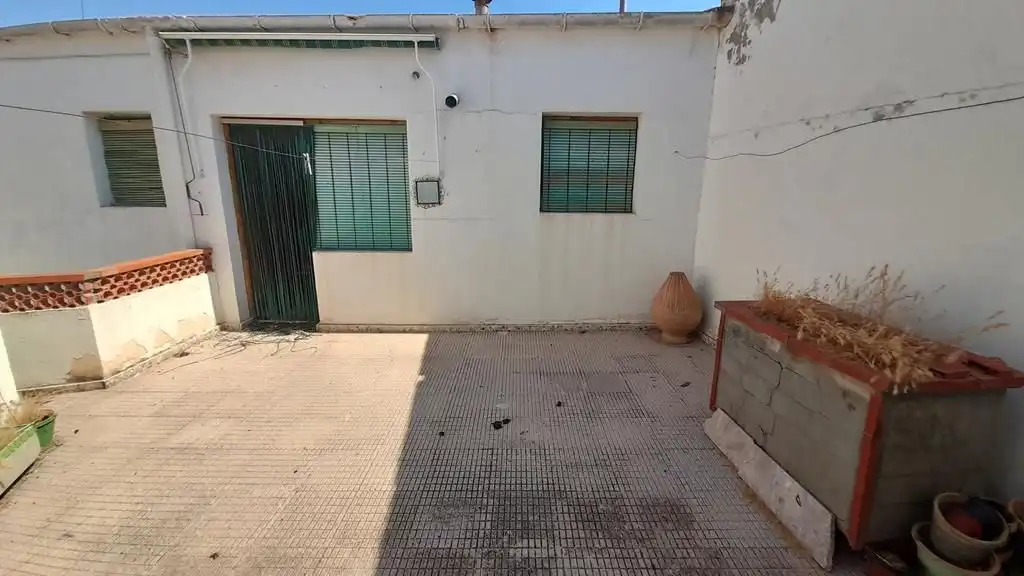Vista exterior de Casa o chalet en venta en La Roda con Calefacción, Terraza y Trastero