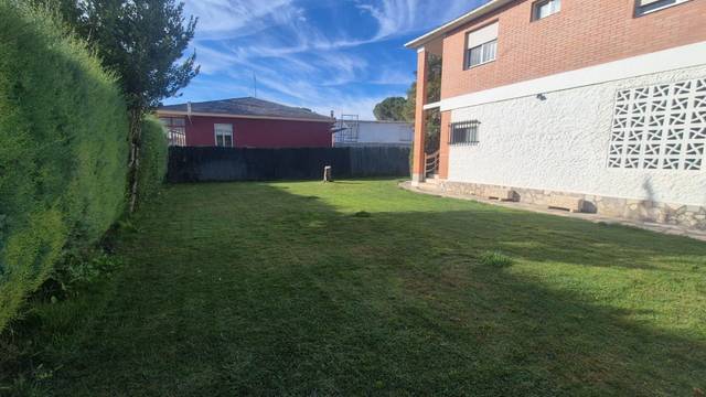 Casa-chalet en Venta en Laguna de Duero