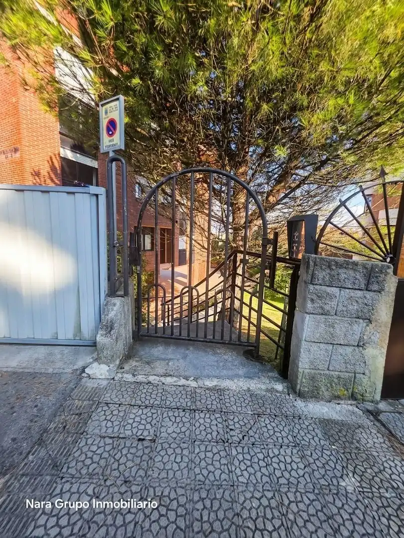 Außenansicht von Wohnung zum Verkauf in Santander mit Heizung, Privatgarten und Parkett