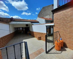 Exterior view of Country house for sale in Valdeverdeja  with Terrace and Storage room