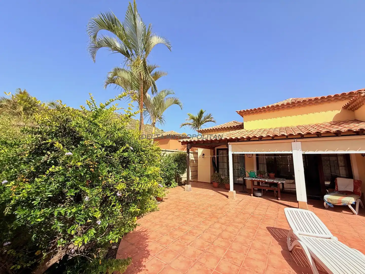 Exterior view of Houses for sale in Arona  with Air Conditioner, Terrace and Storage room