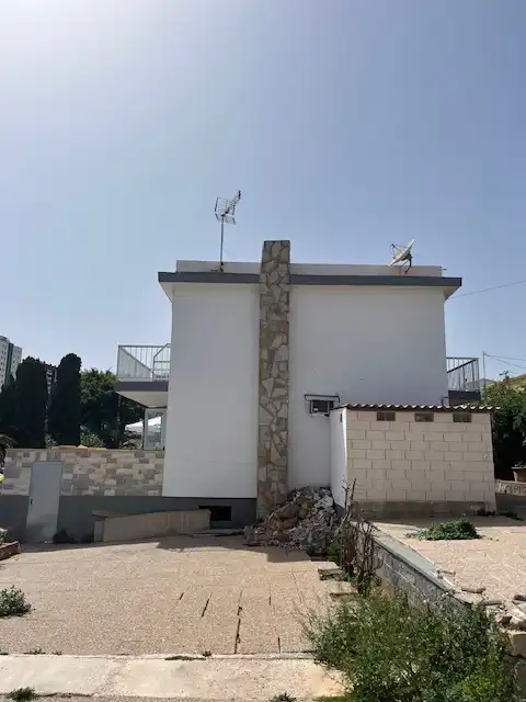 Vista exterior de Edifici en venda en Calpe / Calp