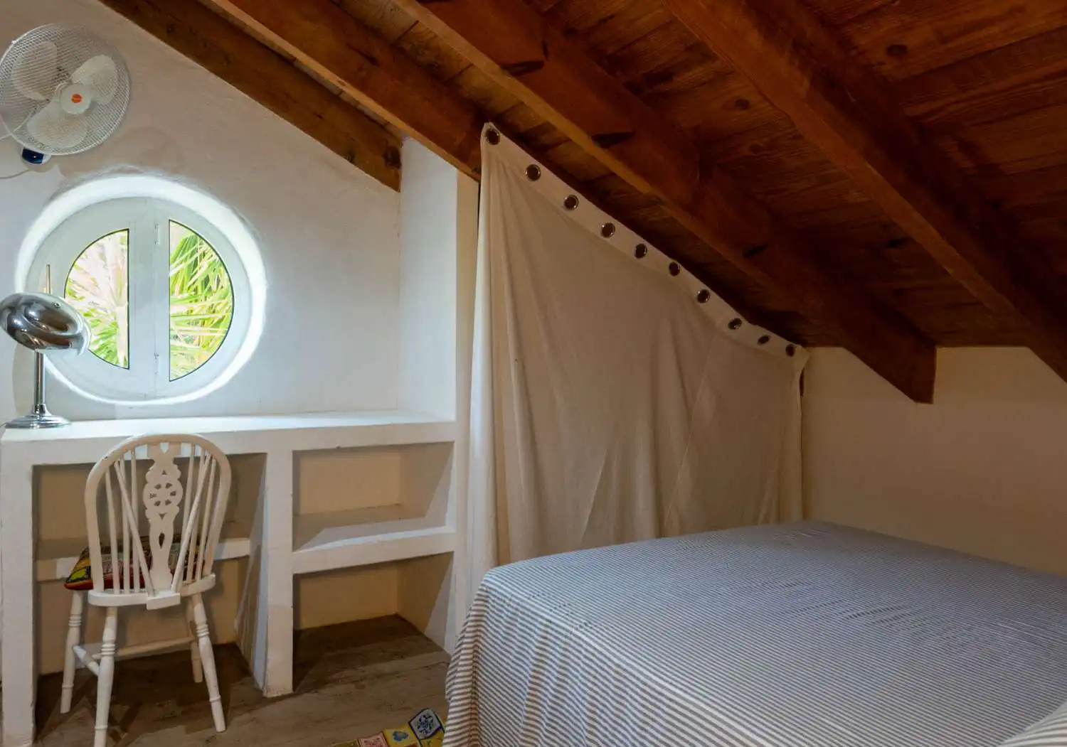 Dormitori de Finca rústica en venda en Lecrín amb Piscina
