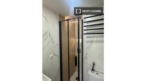Foto 3 de Habitació a El Camp de l'Arpa del Clot, Barcelona Capital
