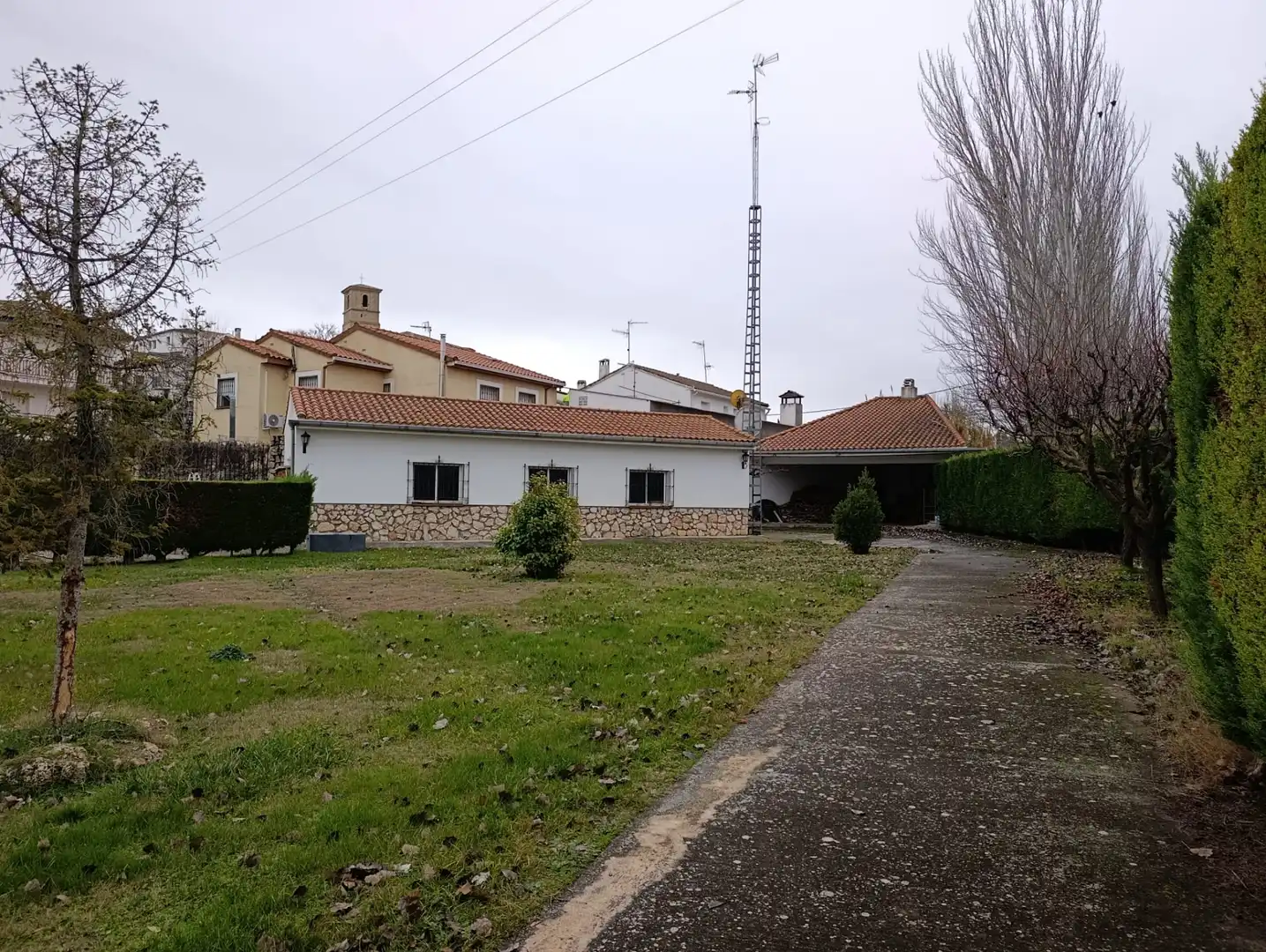 Exterior view of Houses for sale in Buendía  with Air Conditioner, Heating and Private garden