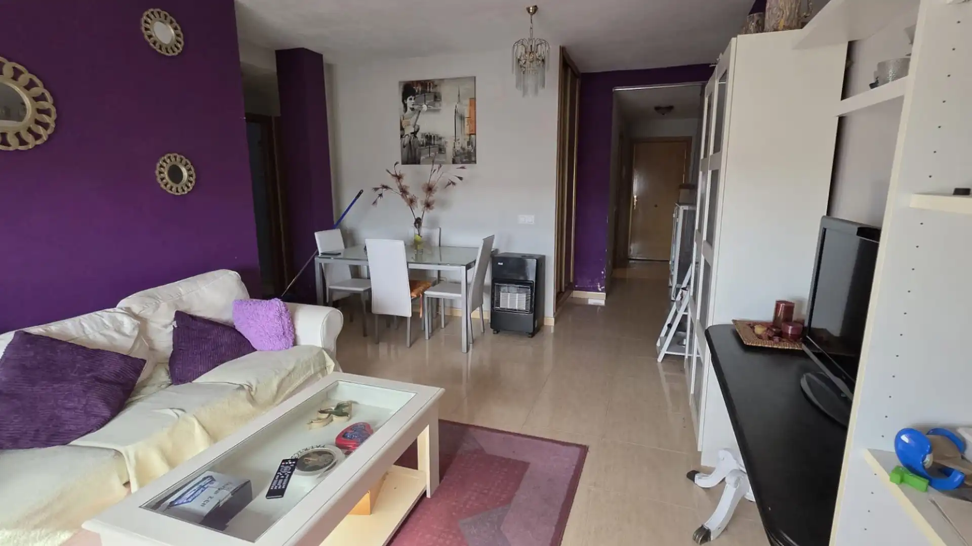 Sala de estar de Piso en venta en La Adrada  con Calefacción, Trastero y Horno