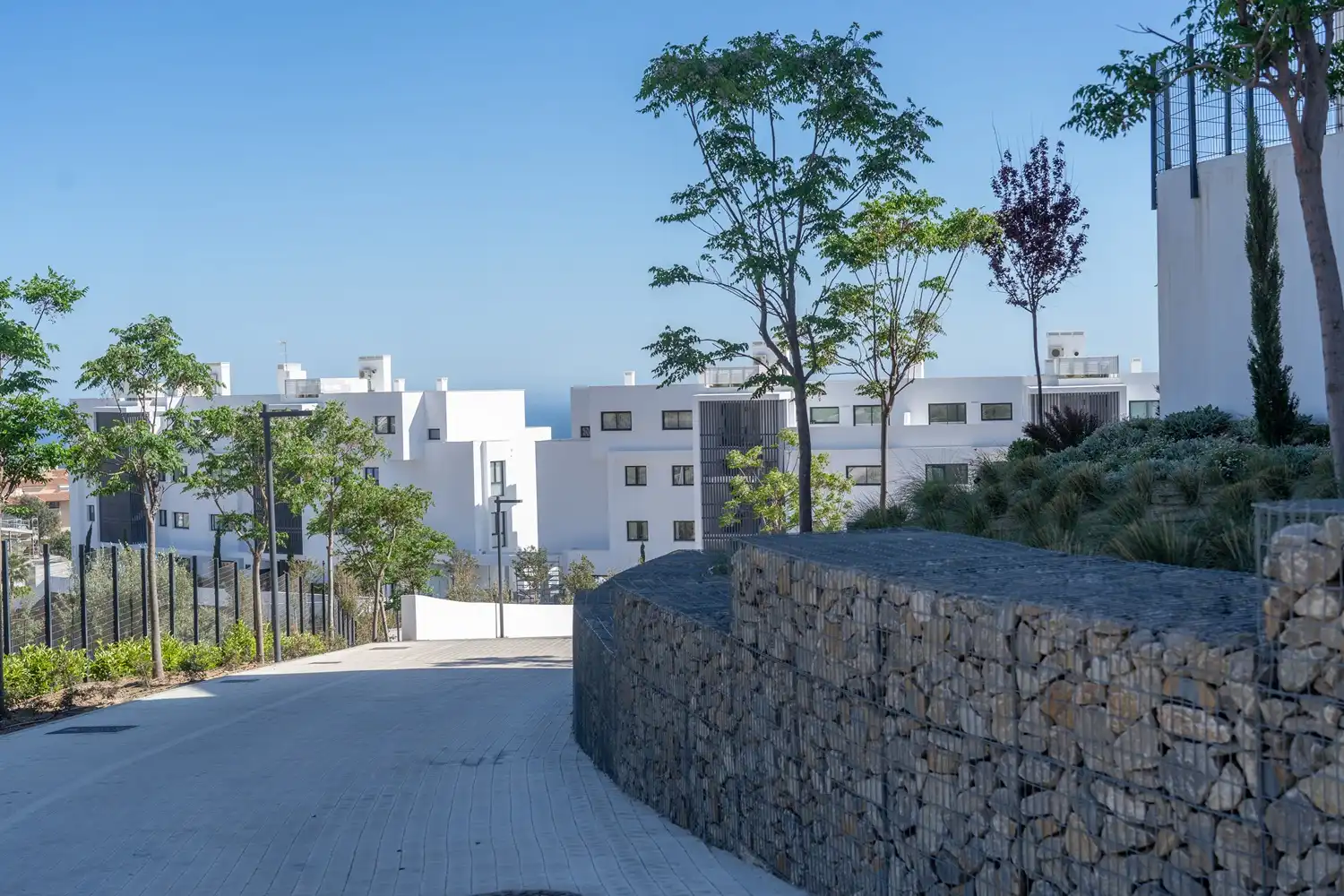 Außenansicht von Wohnung zum Verkauf in Fuengirola mit Klimaanlage, Heizung und Terrasse