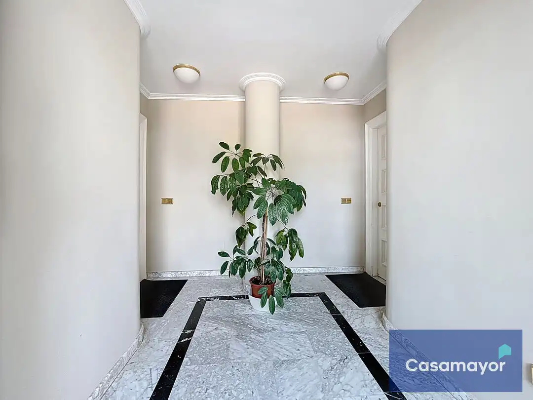 Casa adosada en venda en Alicante / Alacant amb Aire condicionat, Calefacció i Jardí privat