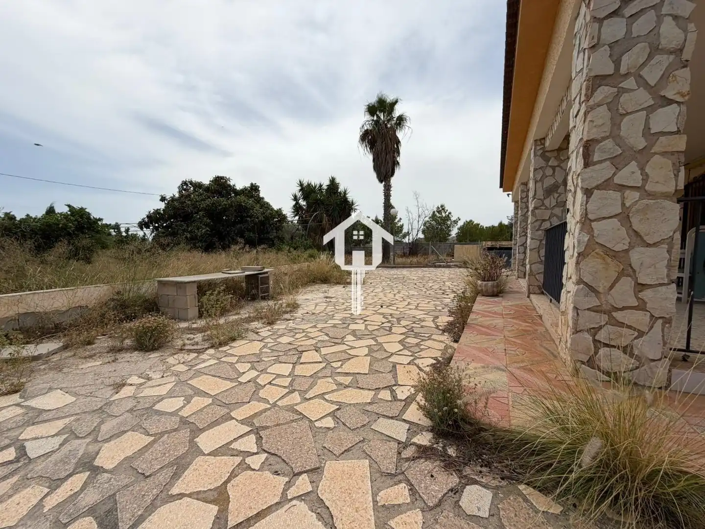 Vista exterior de Piso en venta en Alicante / Alacant con Jardín privado, Trastero y Piscina