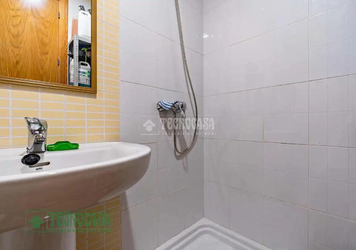 Baño de Piso en venta en Roquetas de Mar