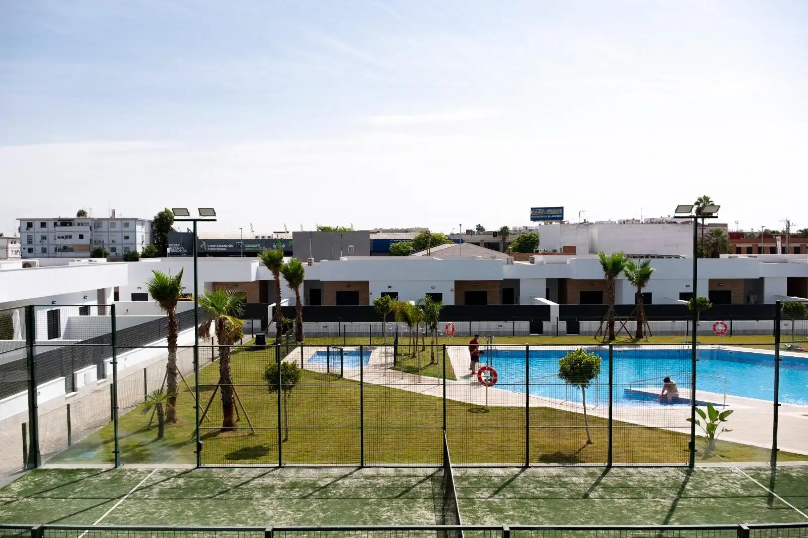 Schwimmbecken von Wohnung zur Miete in La Rinconada mit Klimaanlage, Heizung und Terrasse