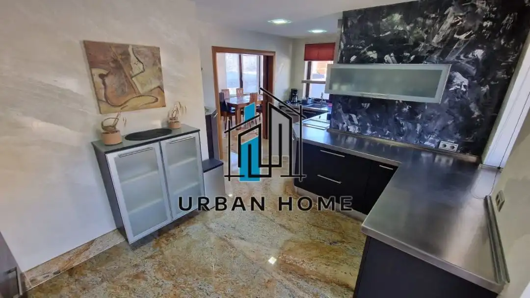 Kitchen of Houses for sale in León Capital   with Heating, Private garden and Terrace
