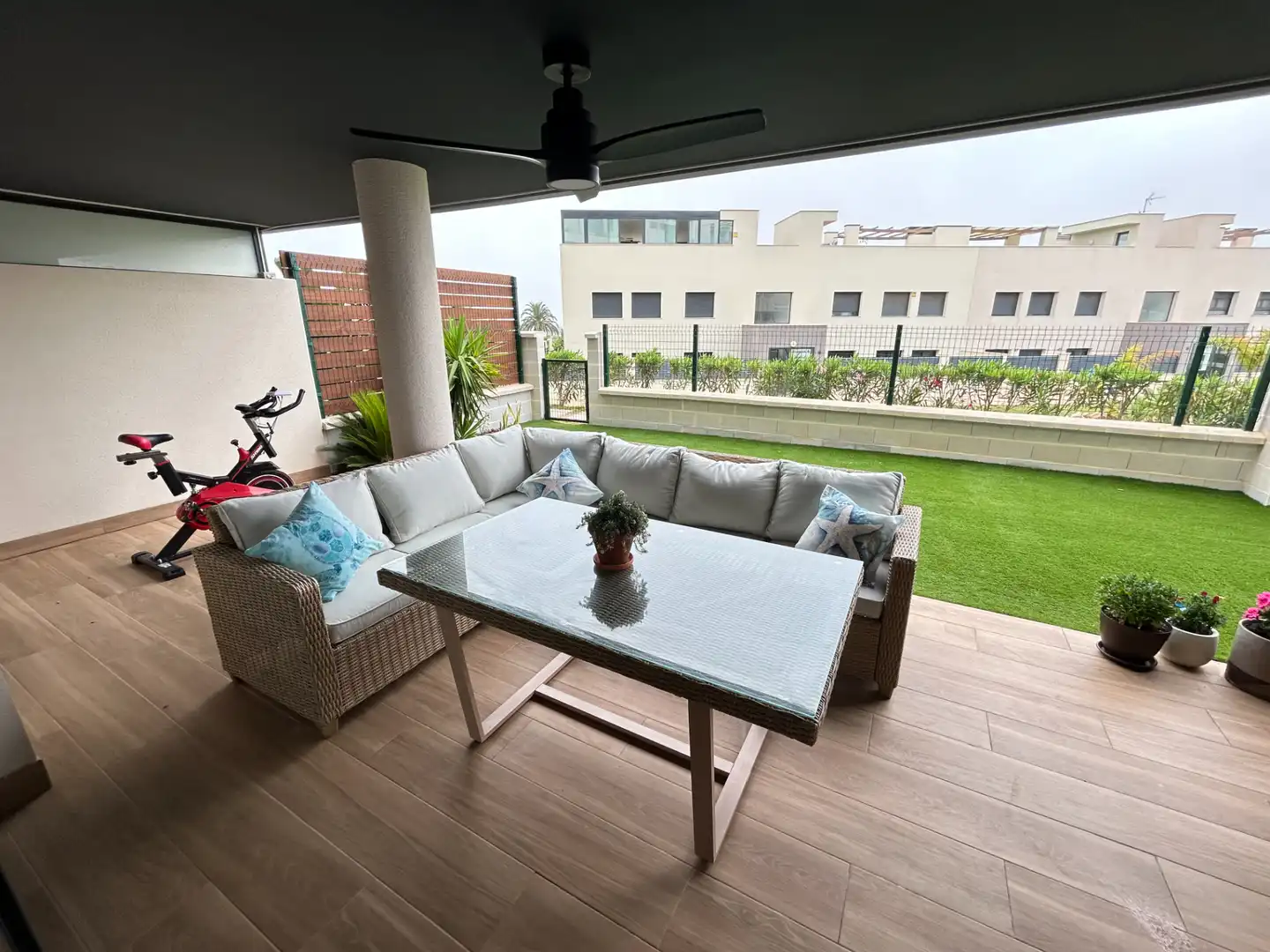 Terraza de Planta baja en venta en Almería con Aire acondicionado, Calefacción y Jardín privado