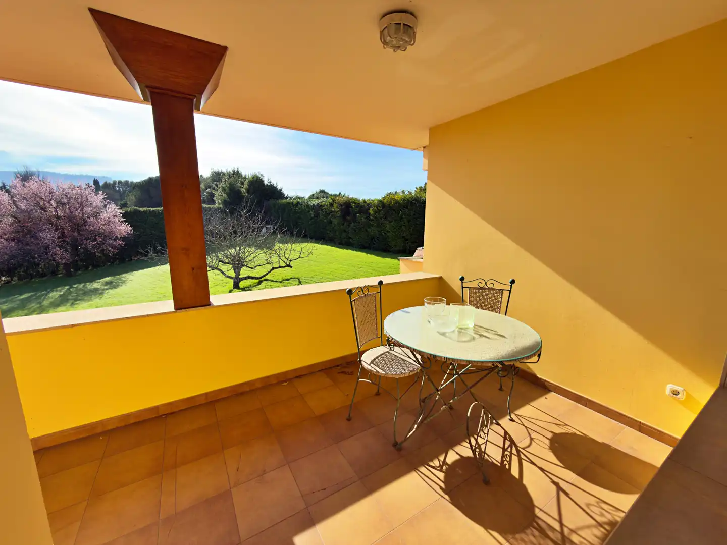 Jardí de Casa o xalet en venda en Gijón  amb Calefacció, Parquet i Terrassa