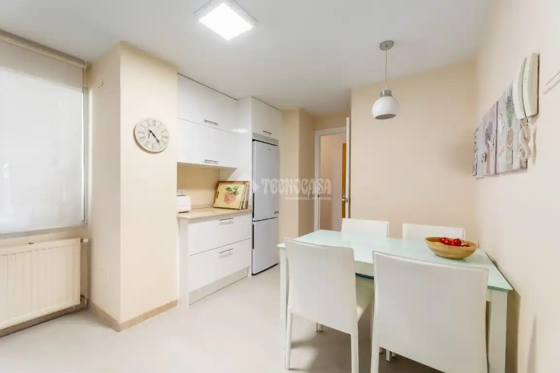 Kitchen of Flat for sale in Majadahonda  with Terrace